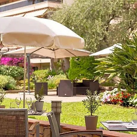 호텔 The Originals Residence, Les Strelitzias, 3*