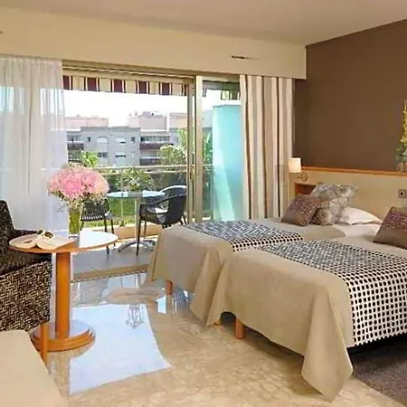 호텔 The Originals Residence, Les Strelitzias,