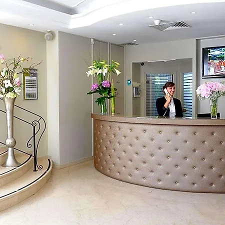 The Originals Residence, Les Strelitzias, 호텔 3*