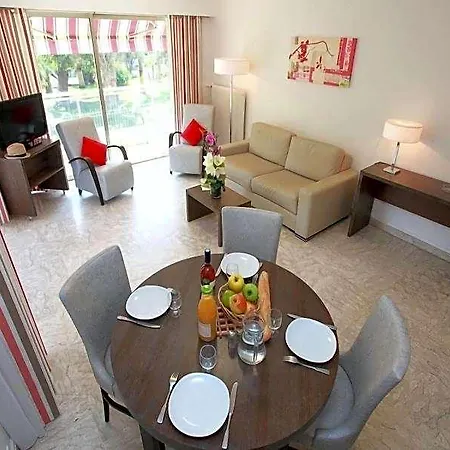 The Originals Residence, Les Strelitzias, 호텔