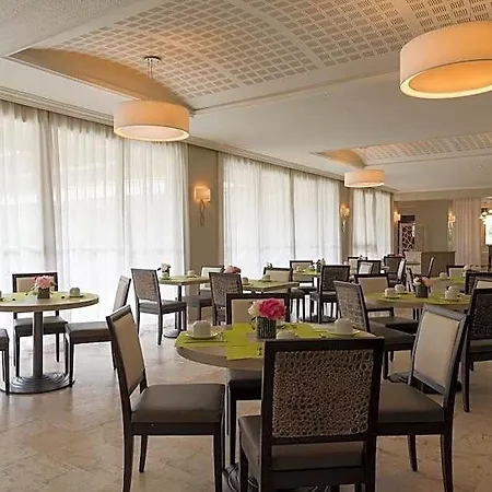 The Originals Residence, Les Strelitzias, Hotel Antibes